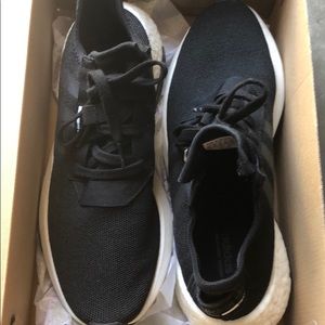 Gently used men’s adidas shoes
